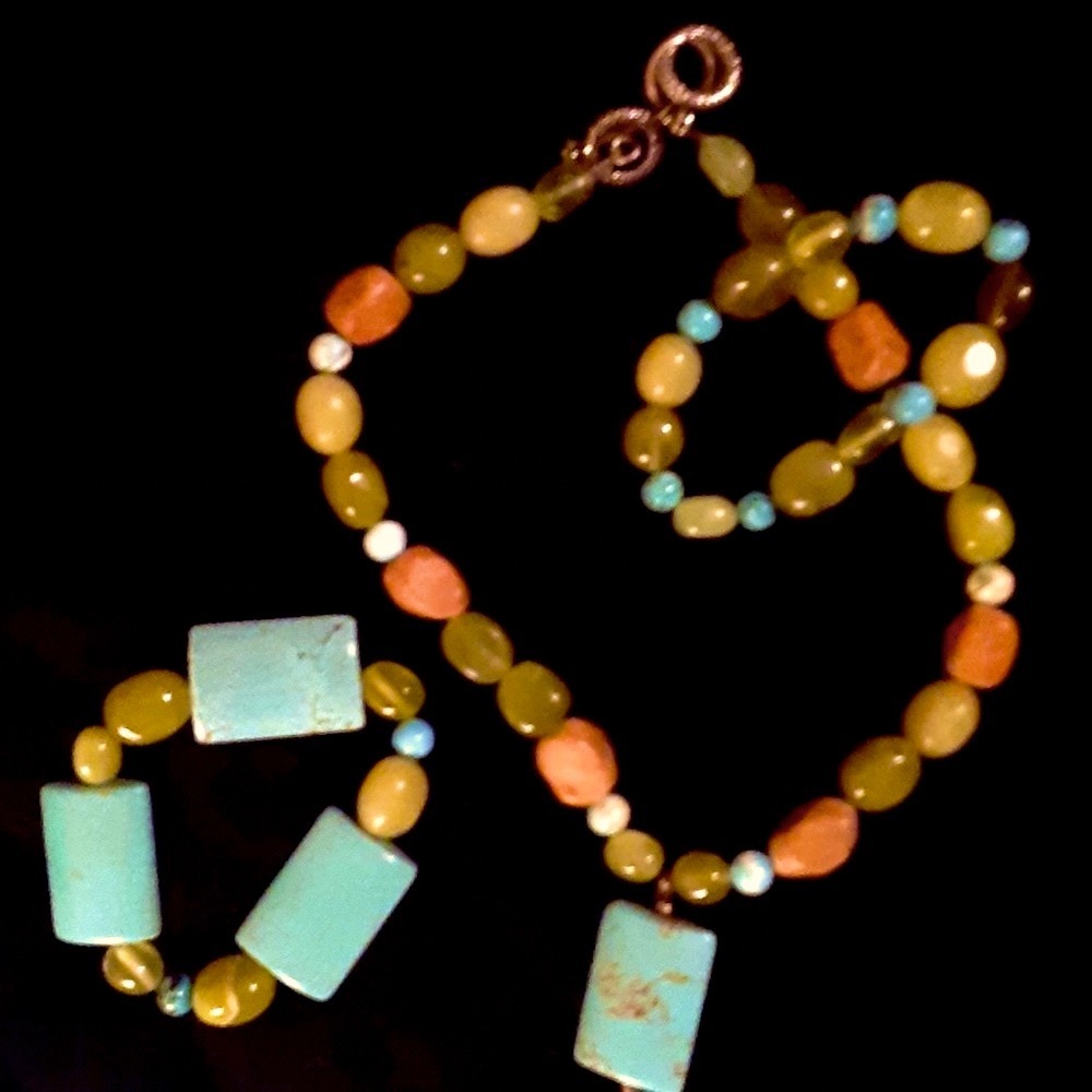 Artisan jewelry; 1 necklace and 2 bracelets.